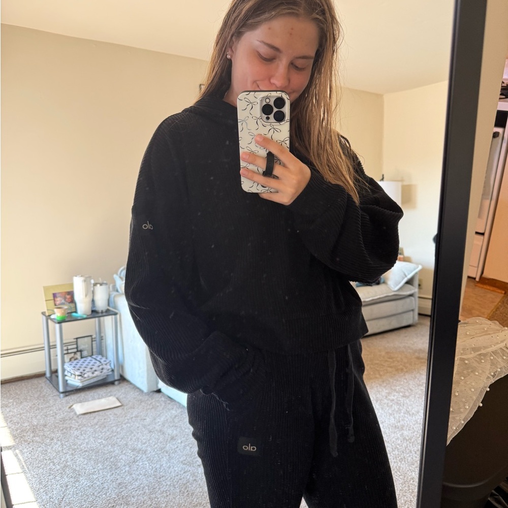 ALO Yoga Black Lounge Set